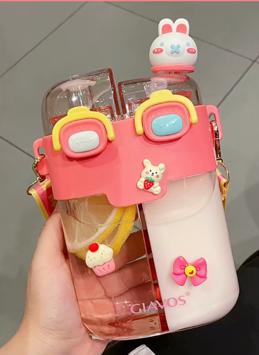 Kawaii Water Bottle – 780ml with Compartment | Durable Plastic + Straw